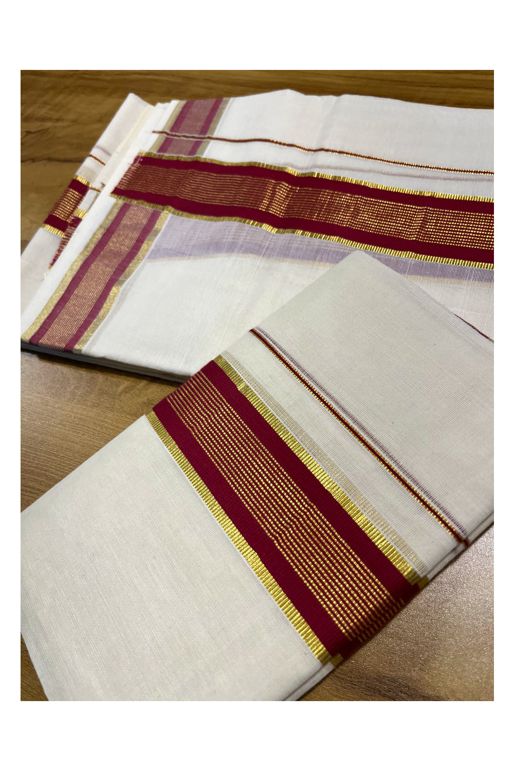 Pure Cotton Kerala Single Set Mundu (Mundum Neriyathum) with Maroon and Kasavu Border 2.80 Mtrs