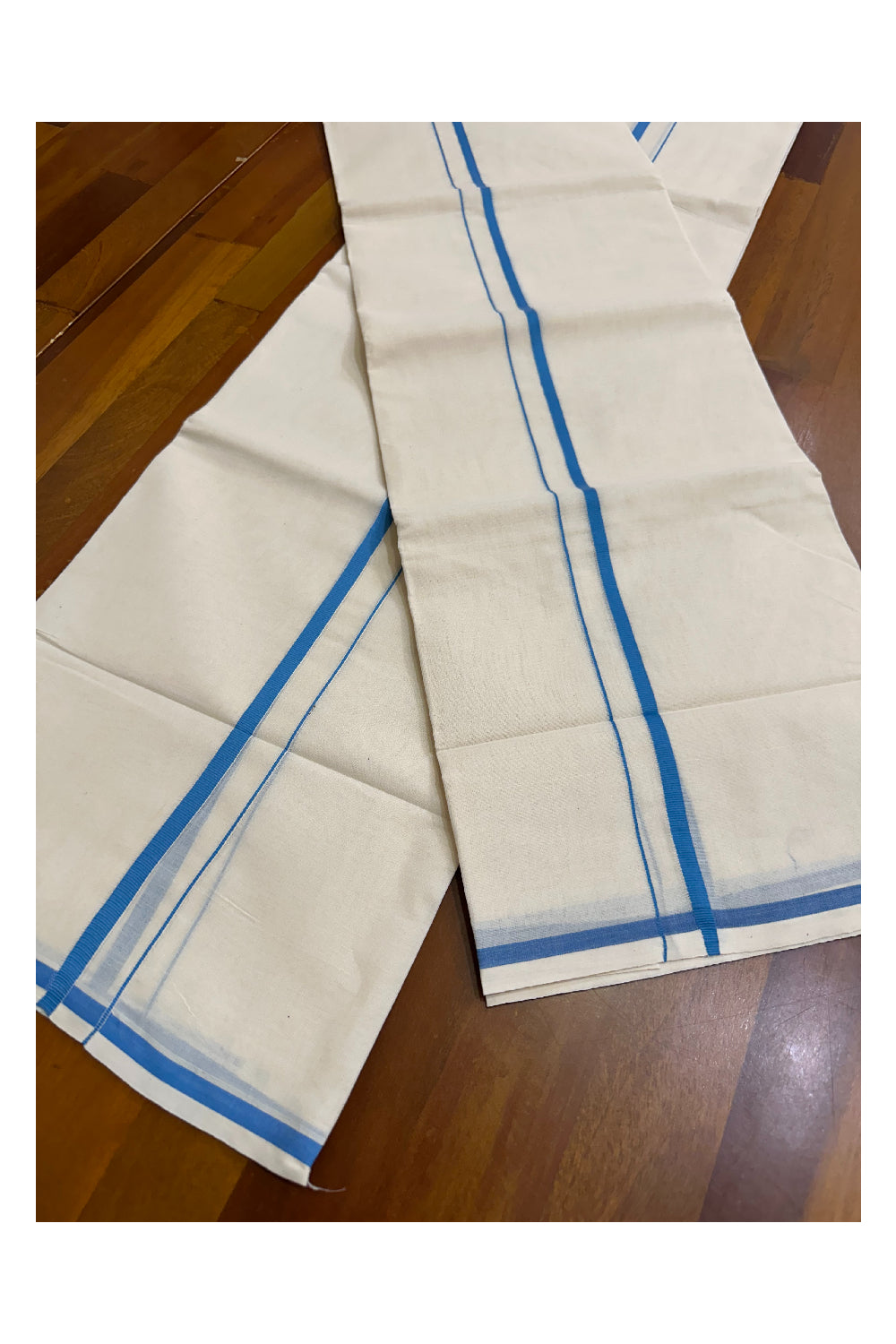 Kerala Cotton Single Puliyilakkara Set Mundu (Mundum Neriyathum) with 0.5 inch Blue Border 2.80Mtrs