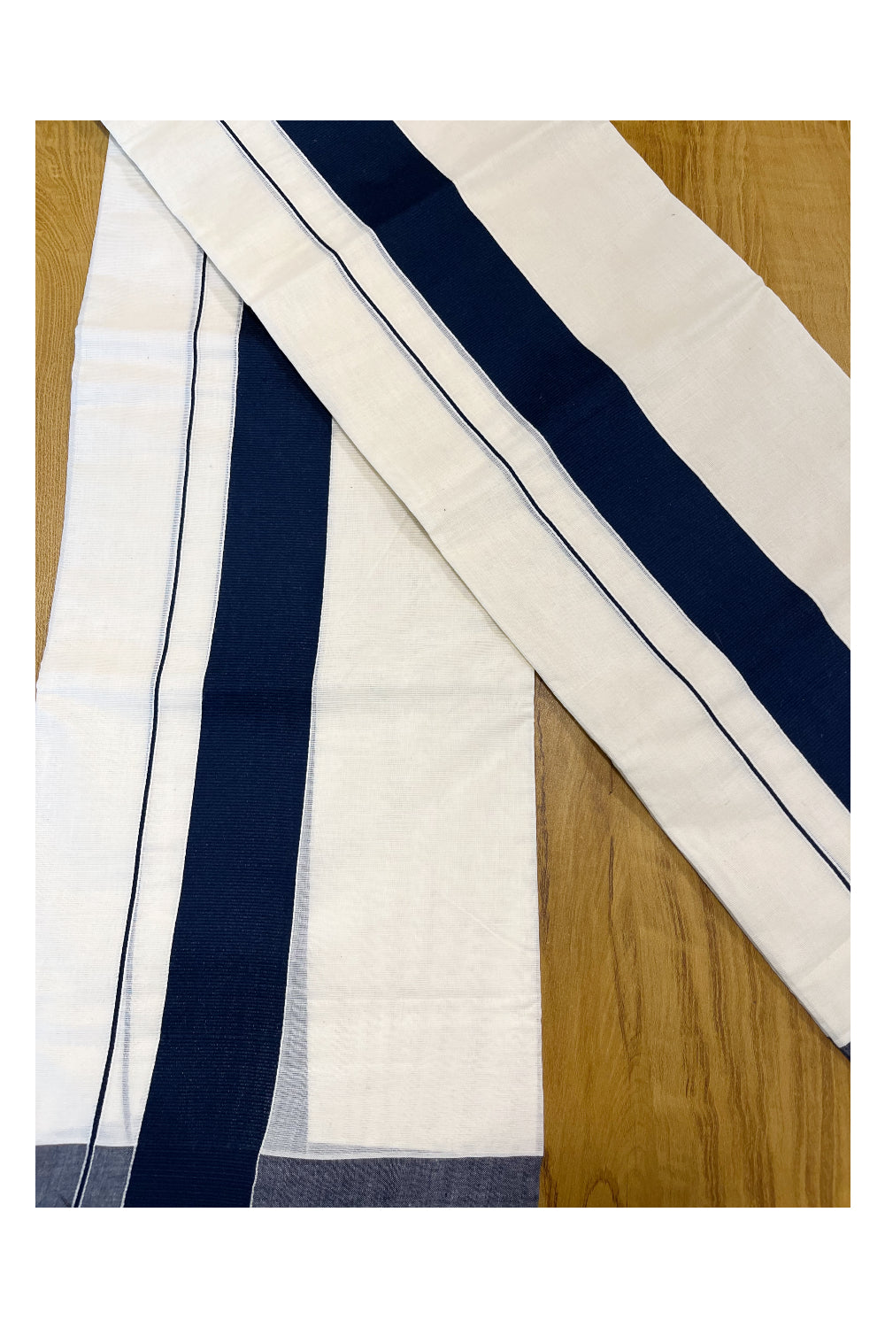 Kerala Cotton Mundum Neriyathum Single (Set Mundu) with Blue Border 2.80 Mtrs