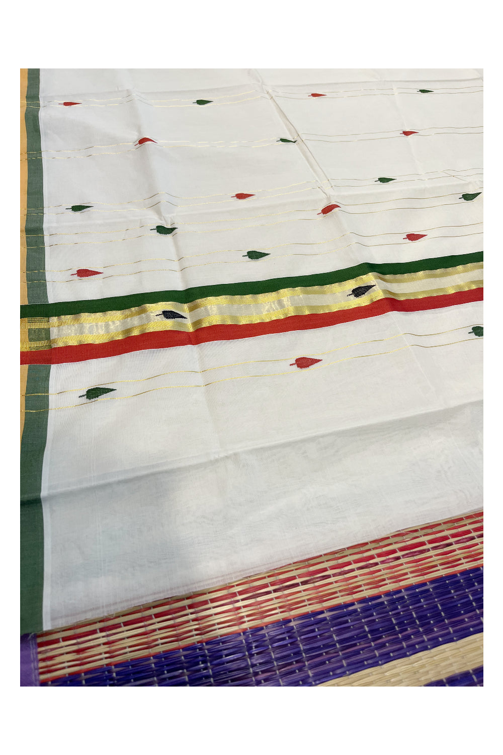 Southloom Premium Balaramapuram Unakkupaavu Handloom Cotton Butta Saree with Kasavu Lines and Red Green Border