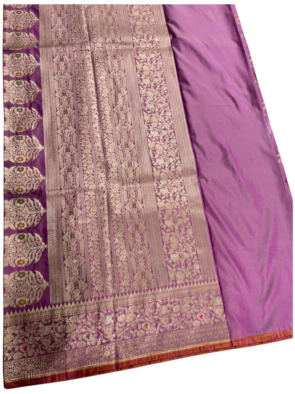 Southloom Pure Banarasi Silk Saree with Woven Work on Body and Borders (Lavender)