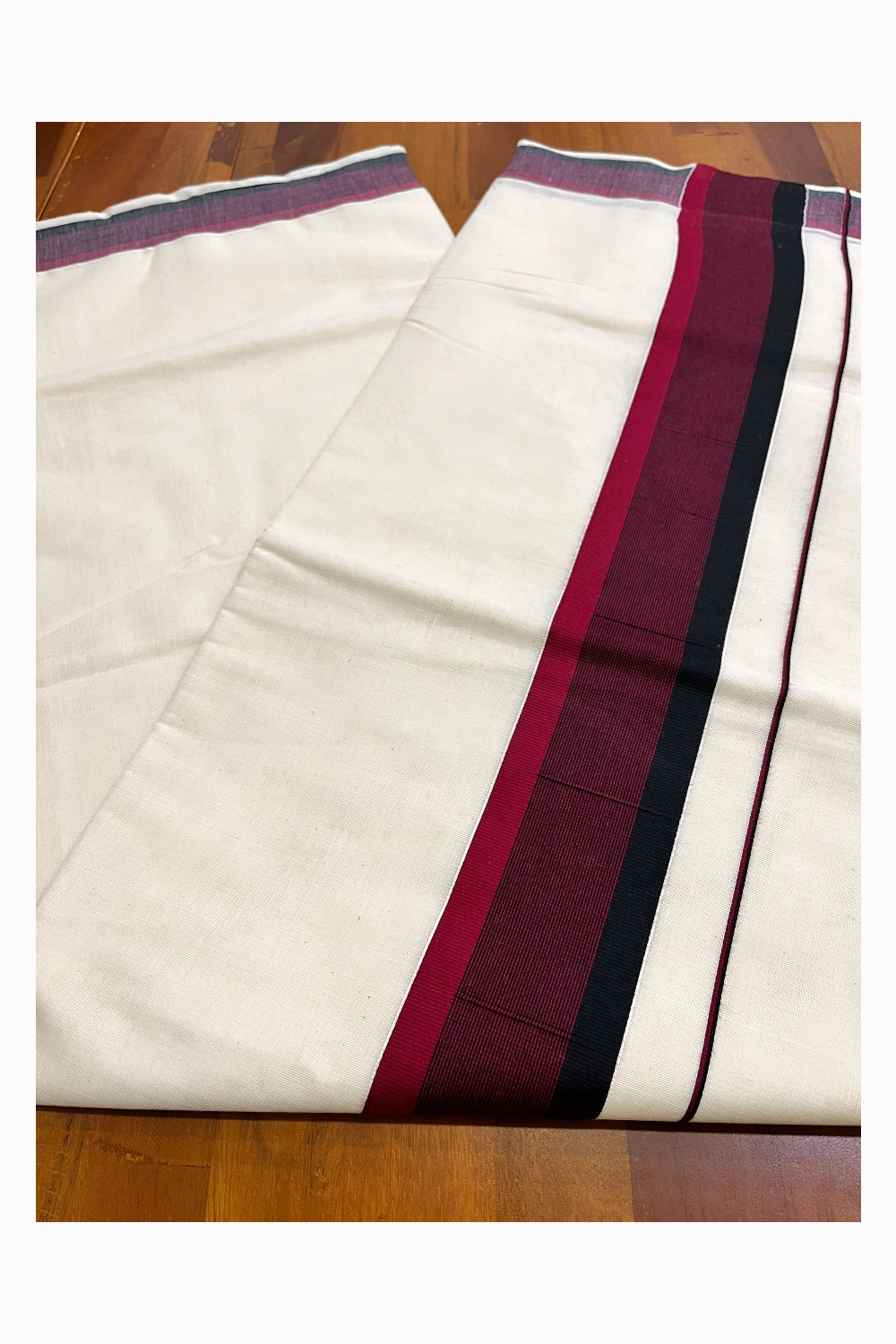 Pure Cotton Kerala Cotton Saree with Black And Maroon Border