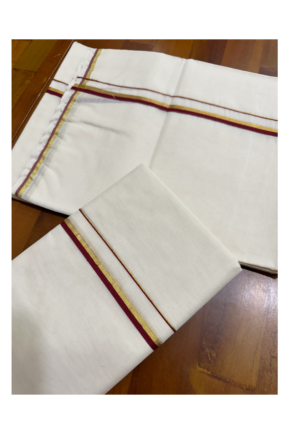 Kerala Cotton Puliyilakkara Set Mundu (Mundum Neriyathum) with 0.5 inch Kasavu and Maroon Border 2.80 Mtrs