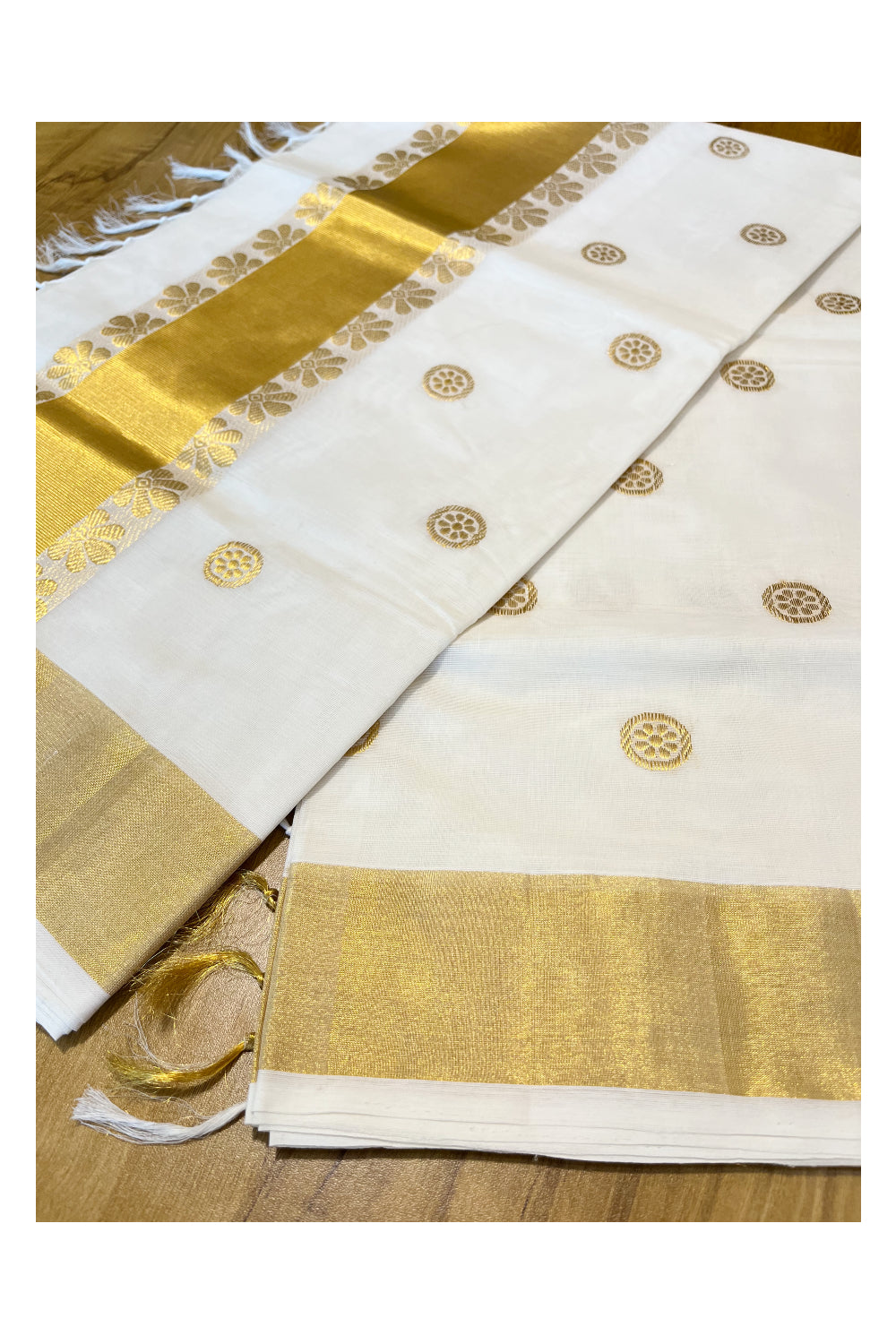 Southloom™ Premium Handloom Cotton Kasavu Saree with Handwoven Work On Border