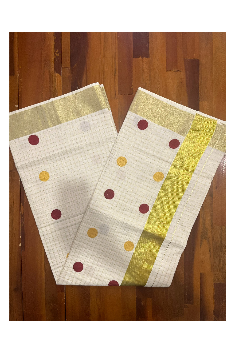 Southloom Micro Check Kasavu Saree with Maroon and Golden Polka Dot Prints Across Body (Onam Saree 2023)