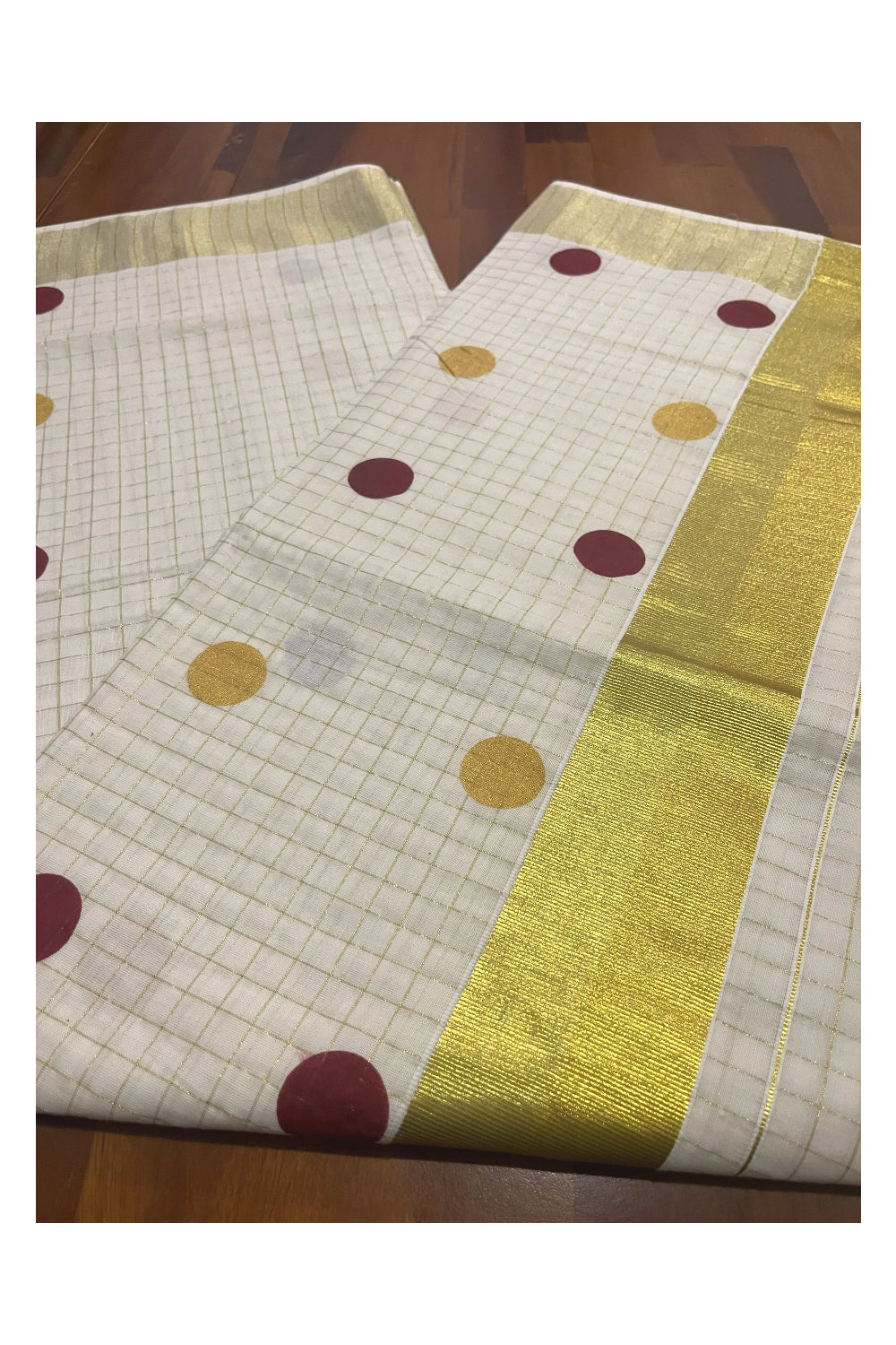 Southloom Micro Check Kasavu Saree with Maroon and Golden Polka Dot Prints Across Body (Onam Saree 2023)