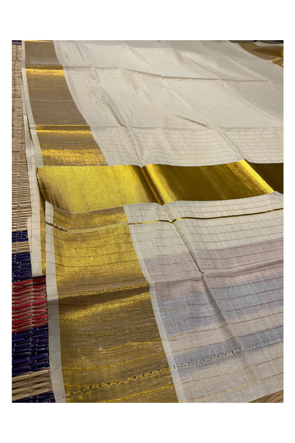 Pure Cotton Kerala Kasavu Saree with  Lines Design on Body