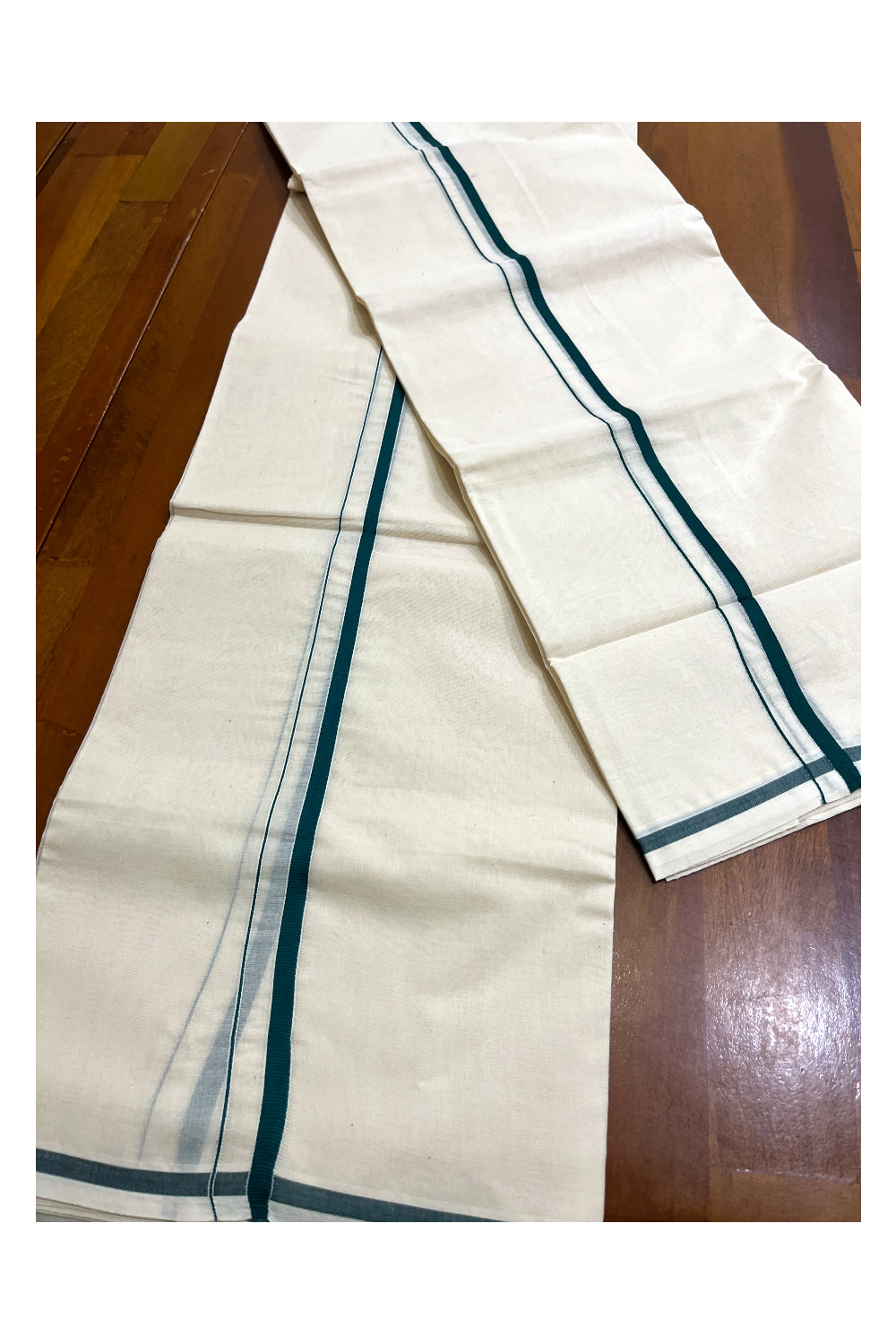 Kerala Cotton Puliyilakkara Single Set Mundu (Mundum Neriyathum) with 0.5 inch Green Border 2.80Mtrs