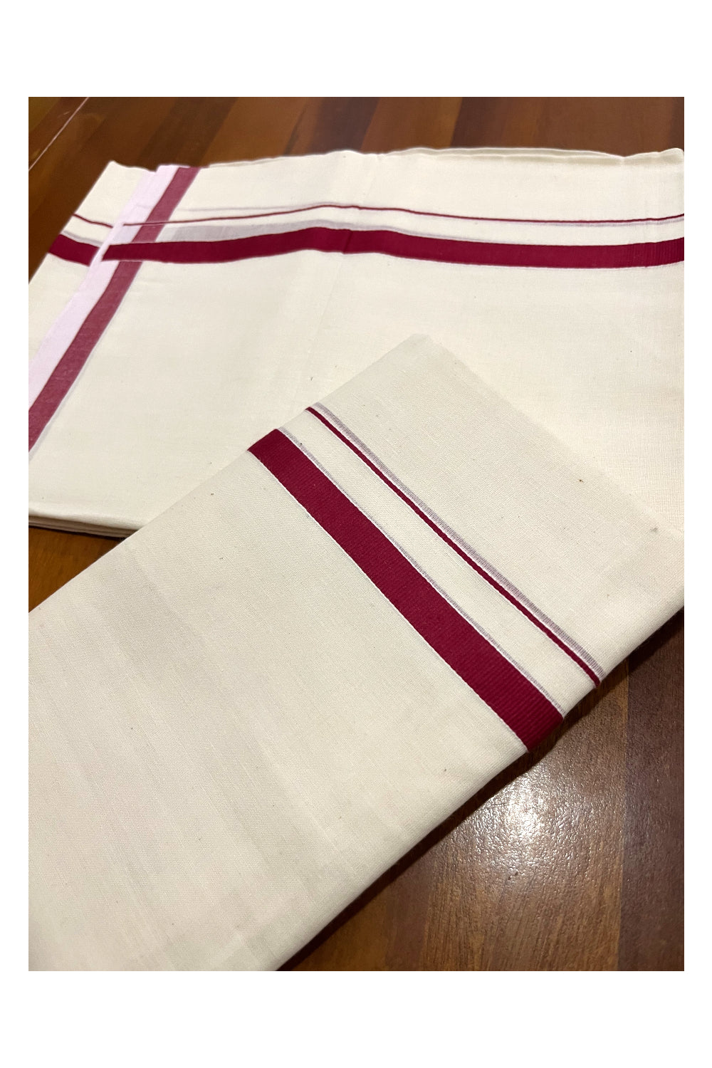 Kerala Cotton Mundum Neriyathum Single (Set Mundu) with Maroon 0.5 inch Kara 2.75 Mtrs