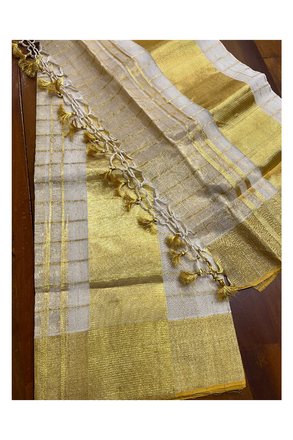 Southloom Super Premium Balaramapuram Handloom Unakkupaavu Cotton Check Design Wedding Pudava Set Mundu with Tassels