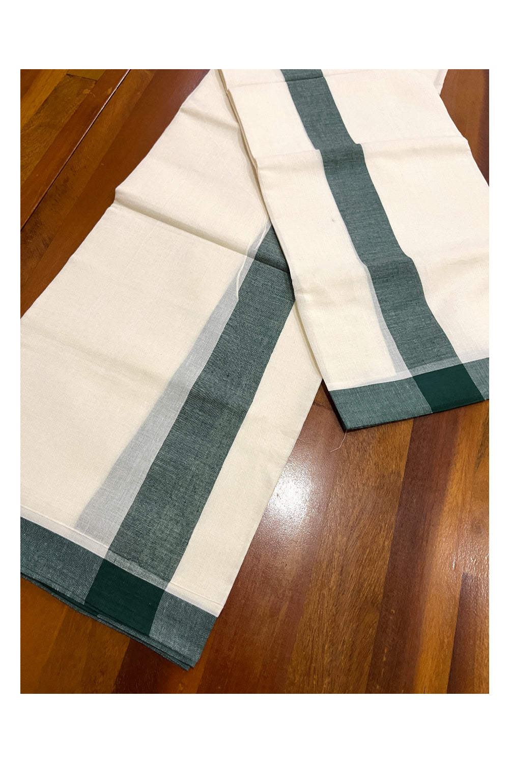 Kerala Cotton Mulloth Mundum Neriyathum Single (Set Mundu) with Green Border 2.80 Mtrs (Extra Soft Cotton)