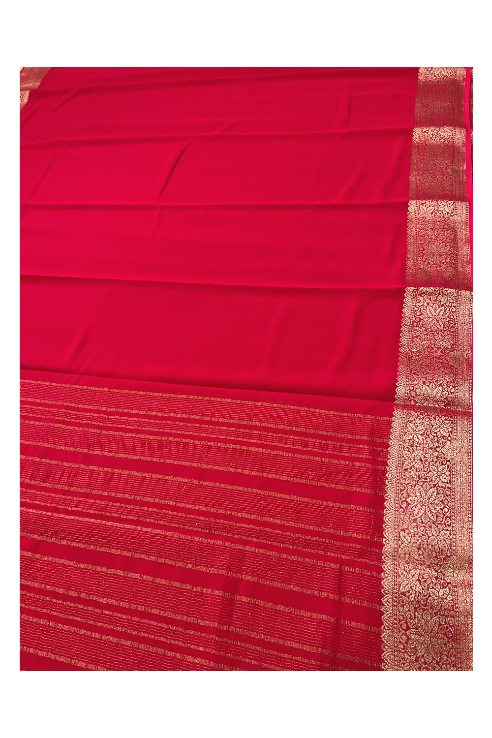 Southloom Crepe Zari Design Border Red Saree and Turquoise Blouse piece