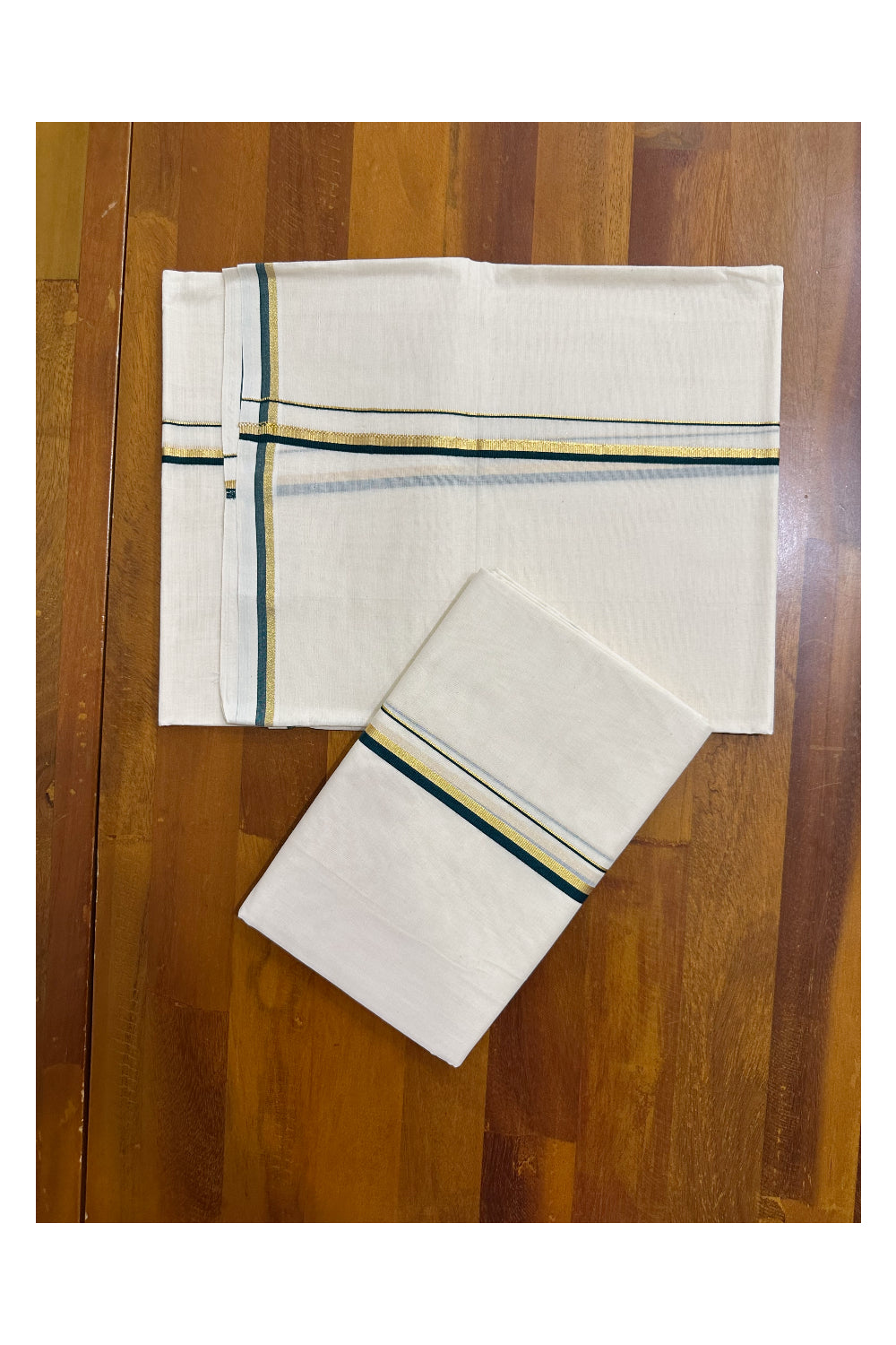 Kerala Cotton Puliyilakkara Set Mundu (Mundum Neriyathum) with 0.5 inch Kasavu and Green Border 2.80 Mtrs