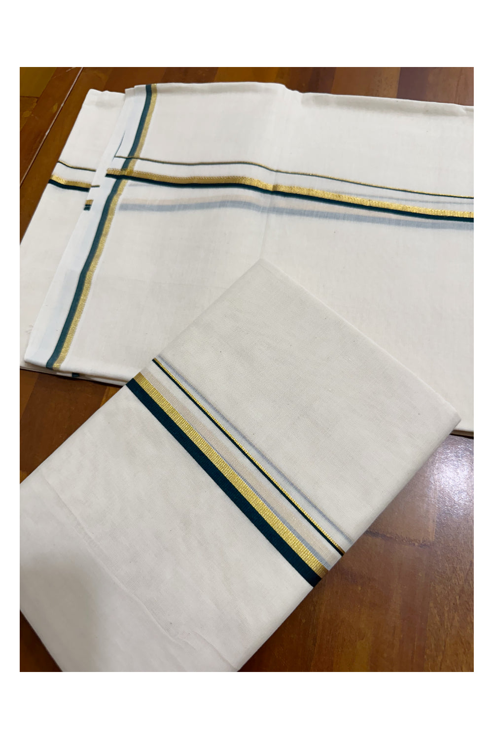 Kerala Cotton Puliyilakkara Set Mundu (Mundum Neriyathum) with 0.5 inch Kasavu and Green Border 2.80 Mtrs