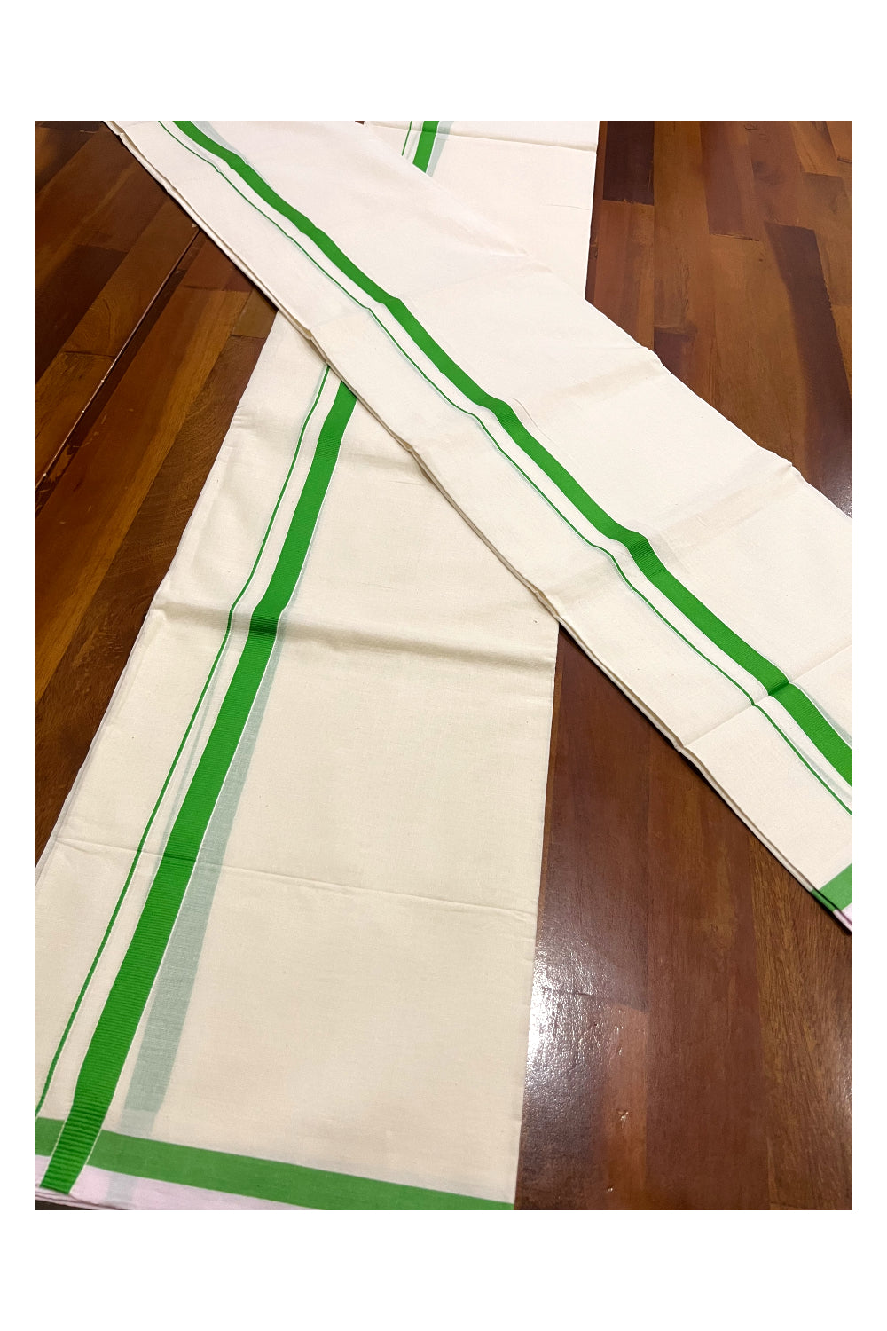 Kerala Cotton Mundum Neriyathum Single (Set Mundu) with Light Green 0.5 inch Kara 2.75 Mtrs