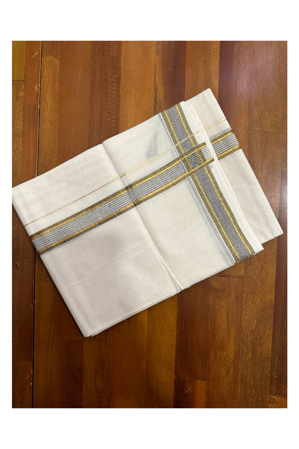 Southloom Premium Handloom Mundu with Green and Kasavu Kara (Onam Mundu 2023)