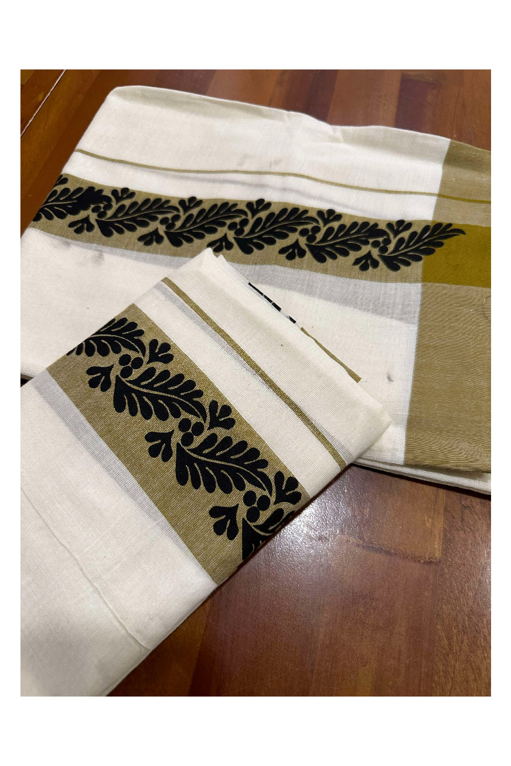 Kerala Cotton Single Set Mundu (Mundum Neriyathum) with Block Prints on Green Border (Onam set Mundu 2023)