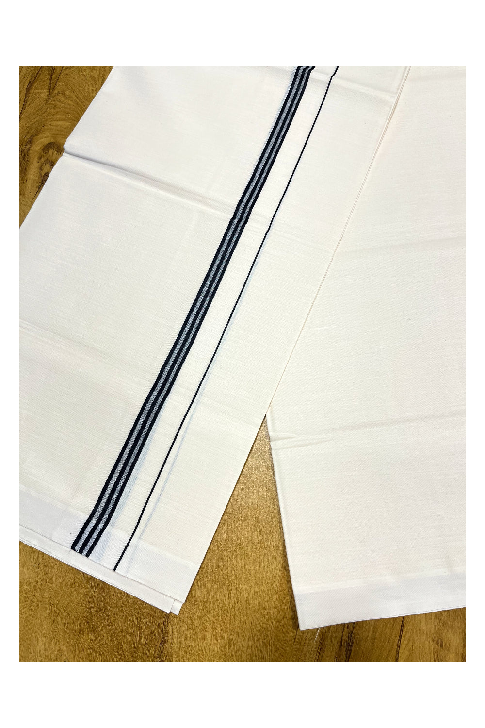 Southloom Off White Single Mundu / Lungi with Black Lines On Kara (South Indian Kerala Dhoti)