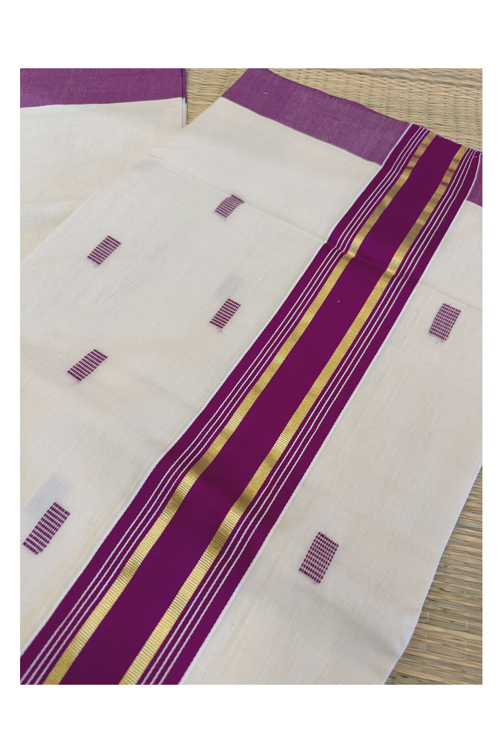 Southloom Super Premium Unakkupaavu Handloom Butta Work Saree with Magenta and Pure Kasavu Border