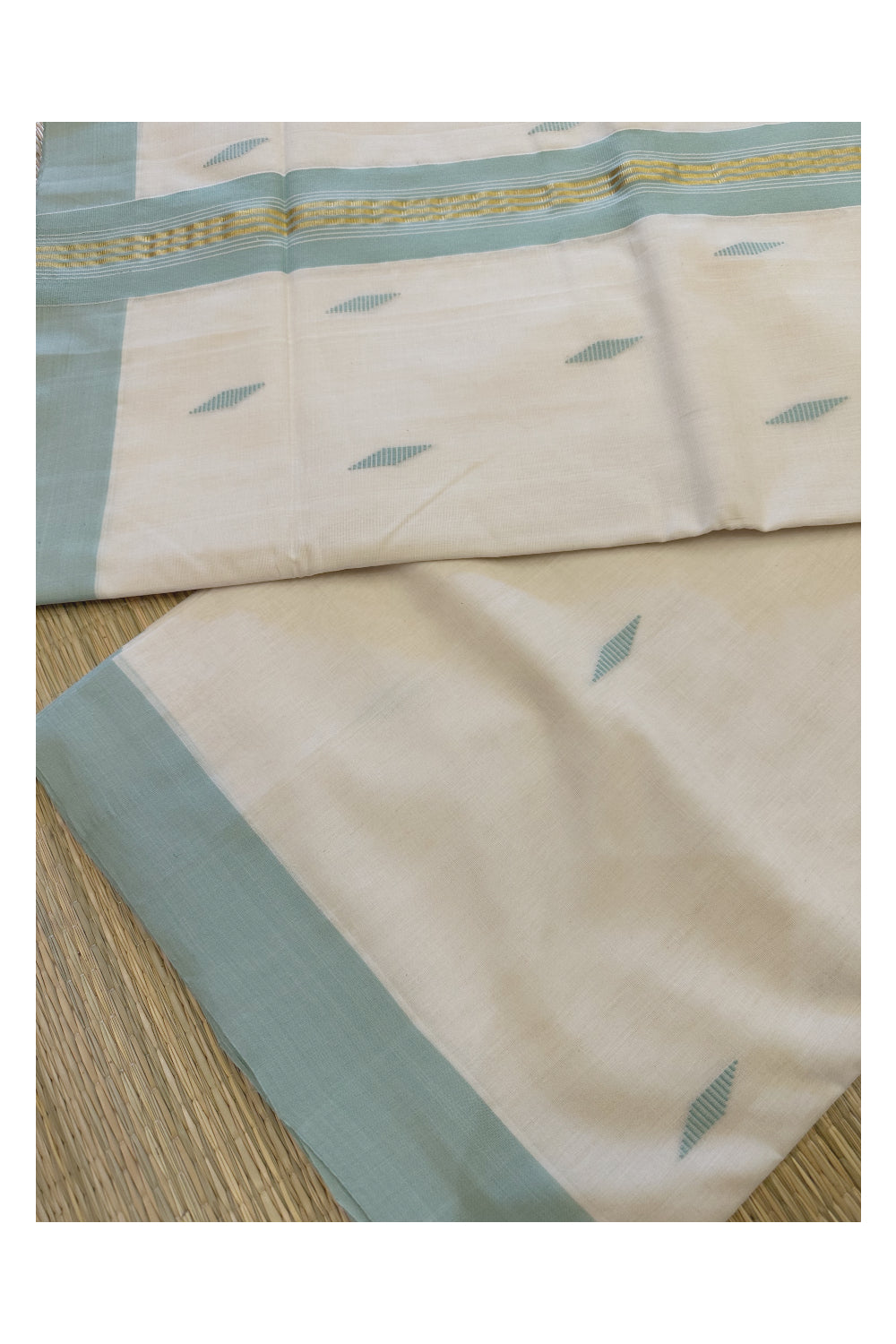 Southloom Super Premium Unakkupaavu Handloom Butta Work Saree with Light Turquoise and Pure Kasavu Border