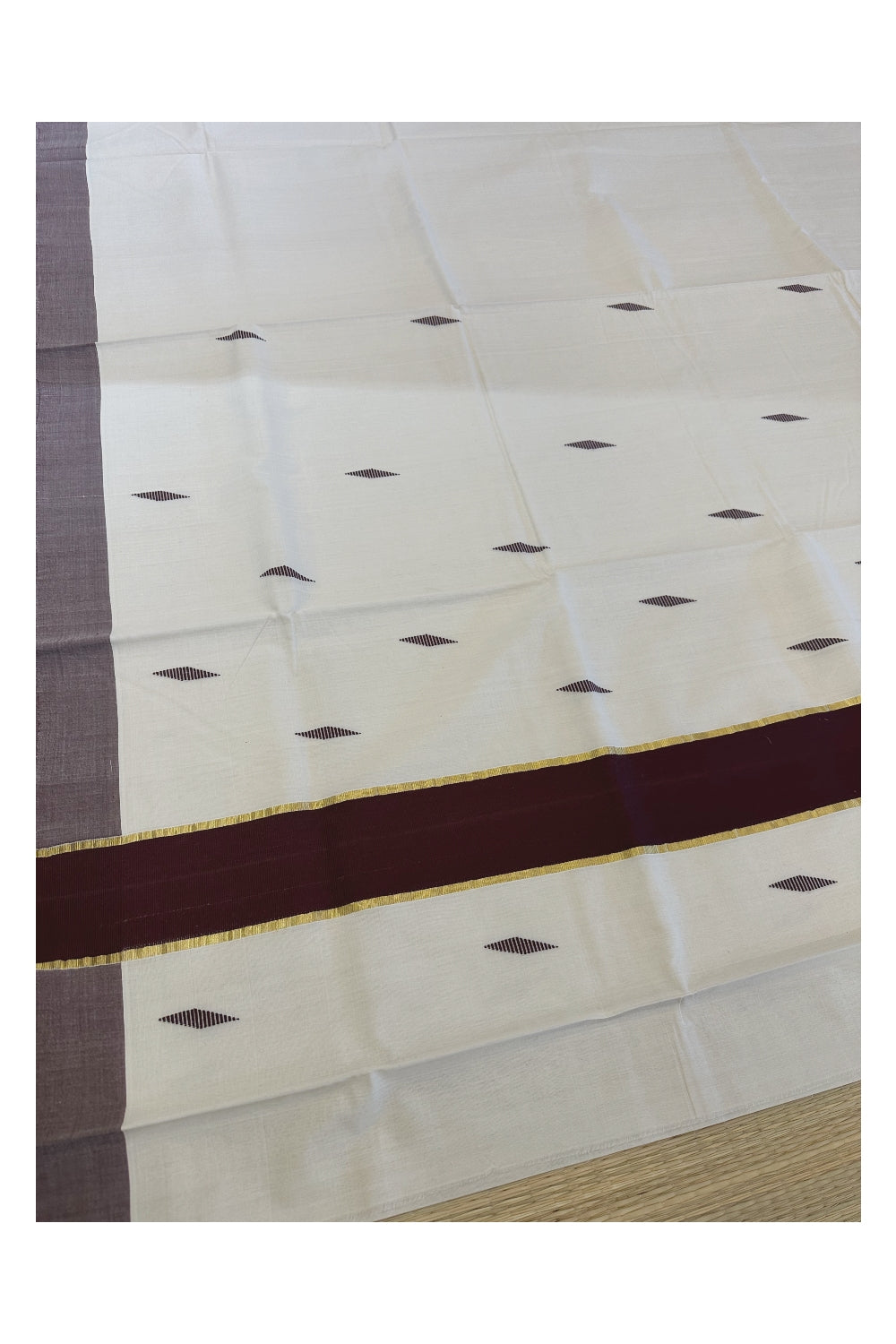 Southloom Super Premium Unakkupaavu Handloom Butta Work Saree with Dark Brown and Pure Kasavu Border