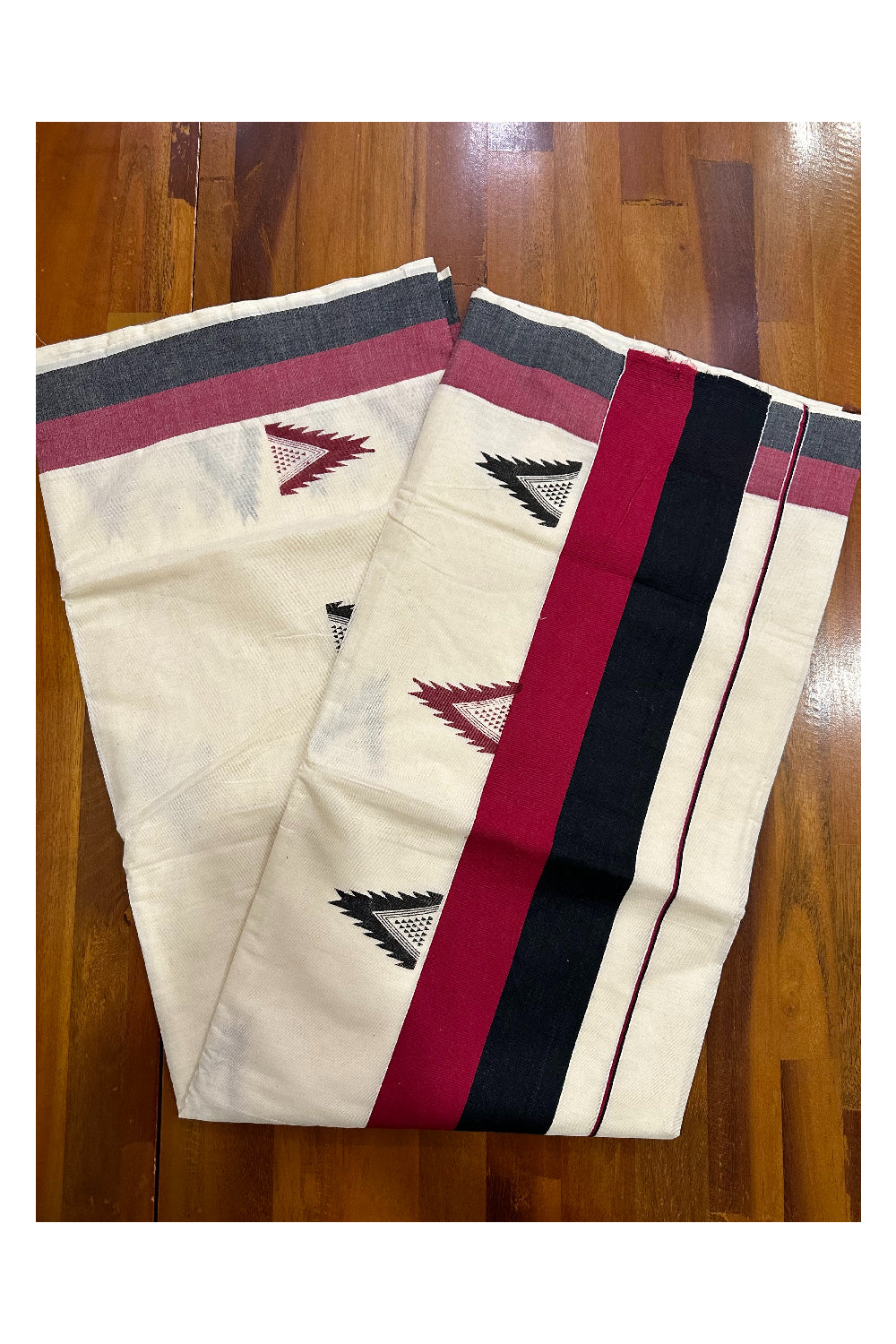 Kerala Cotton Saree with Maroon and Black Temple Block Prints on Border (Onam Saree 2023)