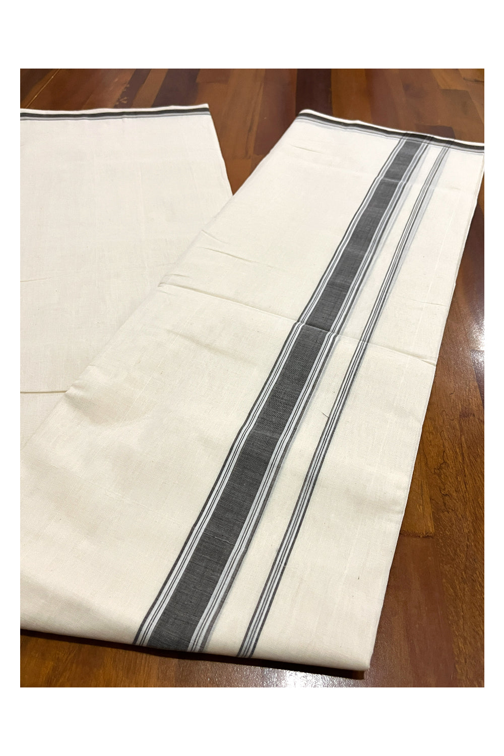 Southloom Premium Balaramapuram Unakkupaavu Handloom Mundu with Black Border (South Indian Kerala Dhoti)