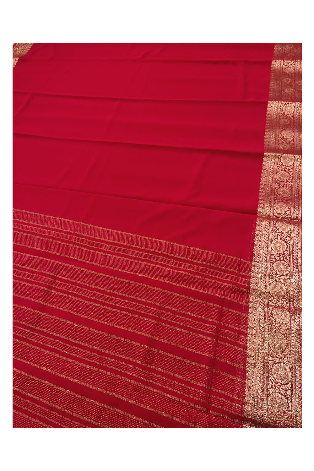 Southloom Crepe Zari Design Border Red Saree and Turquoise Blouse piece