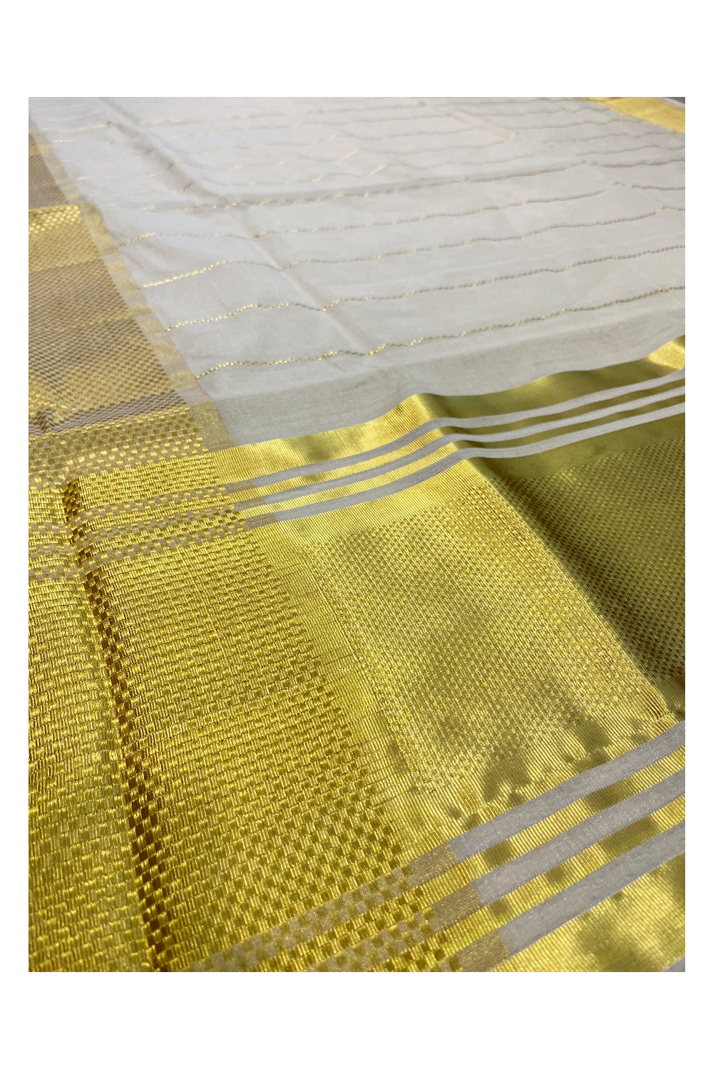 Southloom™ Premium Handloom Tissue Kasavu Lines Saree with Paa Neythu Border