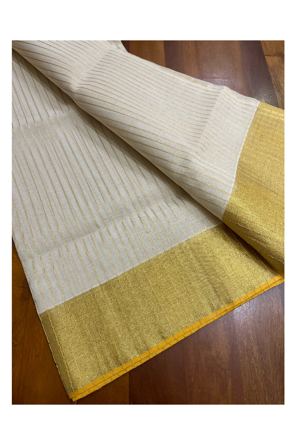 Southloom Super Premium Balaramapuram Handloom Cotton Lines Set Mundu