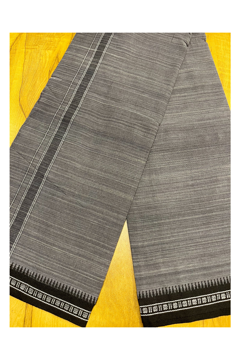 Southloom Grey Single Mundu / Otta Mundu / Lungi (South Indian Kerala Dhoti)