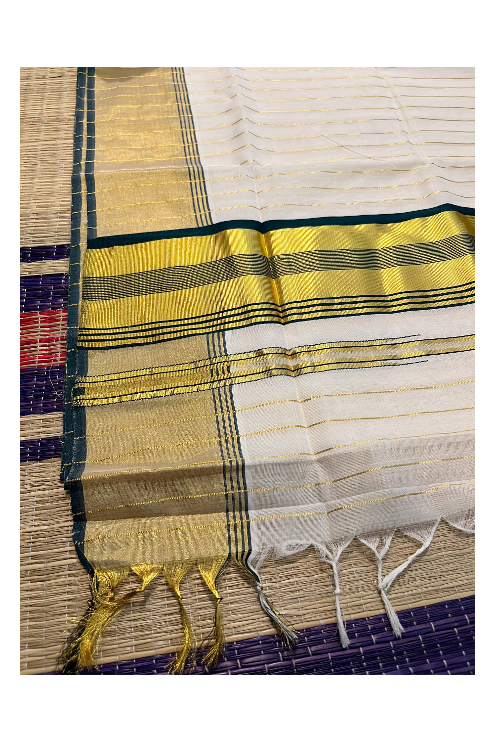 Southloom Premium Handloom Cotton Kasavu Lines Design Saree with Green Border