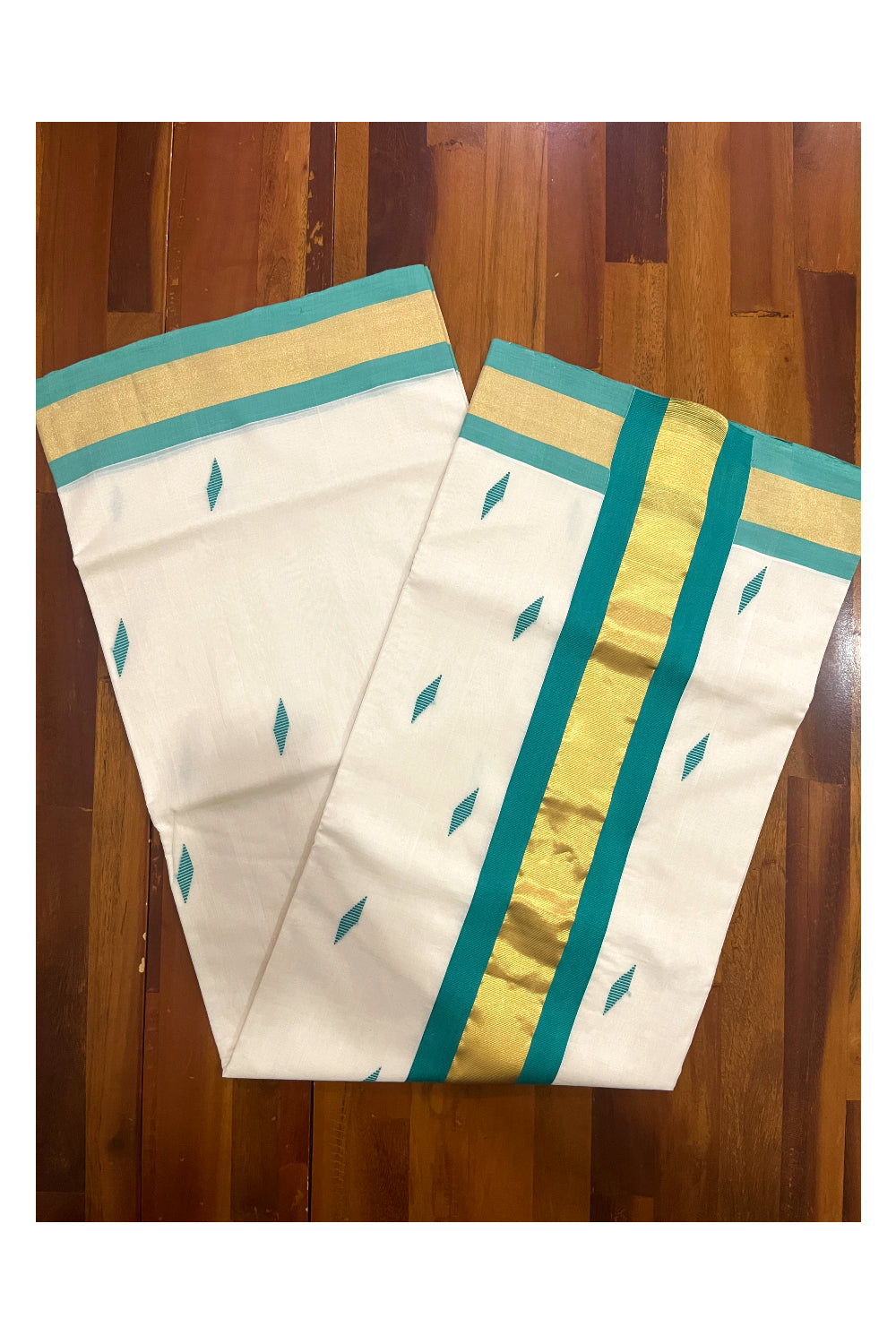 Southloom Premium Unakkupaavu Handloom Cotton Butta Work Saree with Kasavu and Green Border