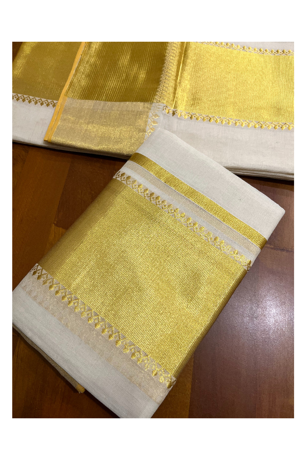 Southloom Super Premium Balaramapuram Handloom Cotton Unakkupaavu Wedding Pichippoovu Design Pudava Set Mundu 2.80 Mtrs (with Matching Blouse Piece)