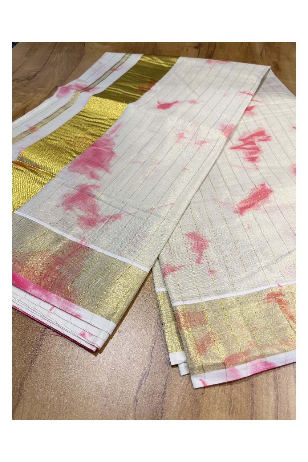 Southloom Tissue Dyed Pattern Pink Design Saree with Kasavu Lines Across Body