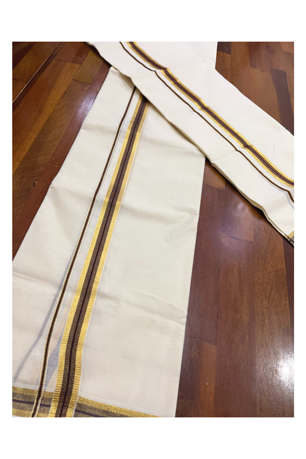 Pure Cotton Kerala Single Set Mundu (Mundum Neriyathum) with Brown and Kasavu Border 2.80 Mtrs