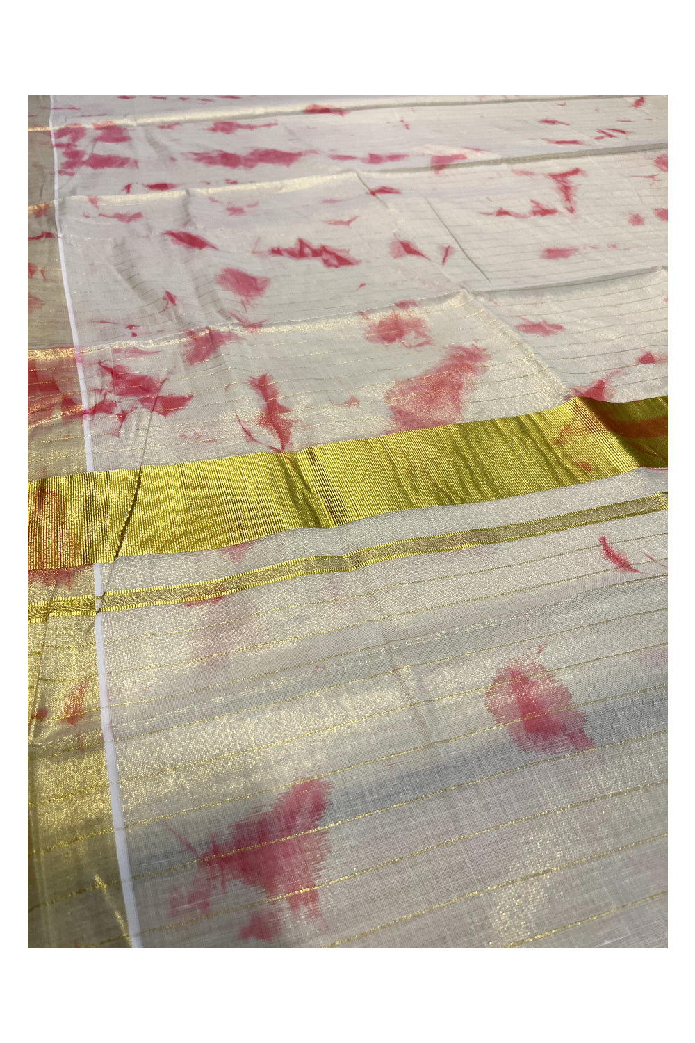 Southloom Tissue Dyed Pattern Pink Design Saree with Kasavu Lines Across Body