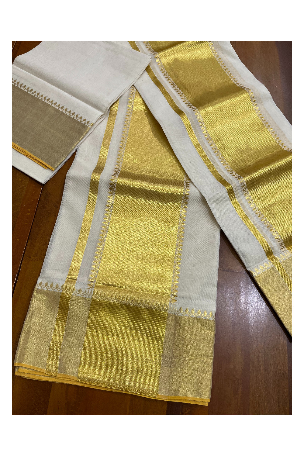 Southloom Super Premium Balaramapuram Handloom Cotton Unakkupaavu Wedding Pichippoovu Design Pudava Set Mundu 2.80 Mtrs (with Matching Blouse Piece)