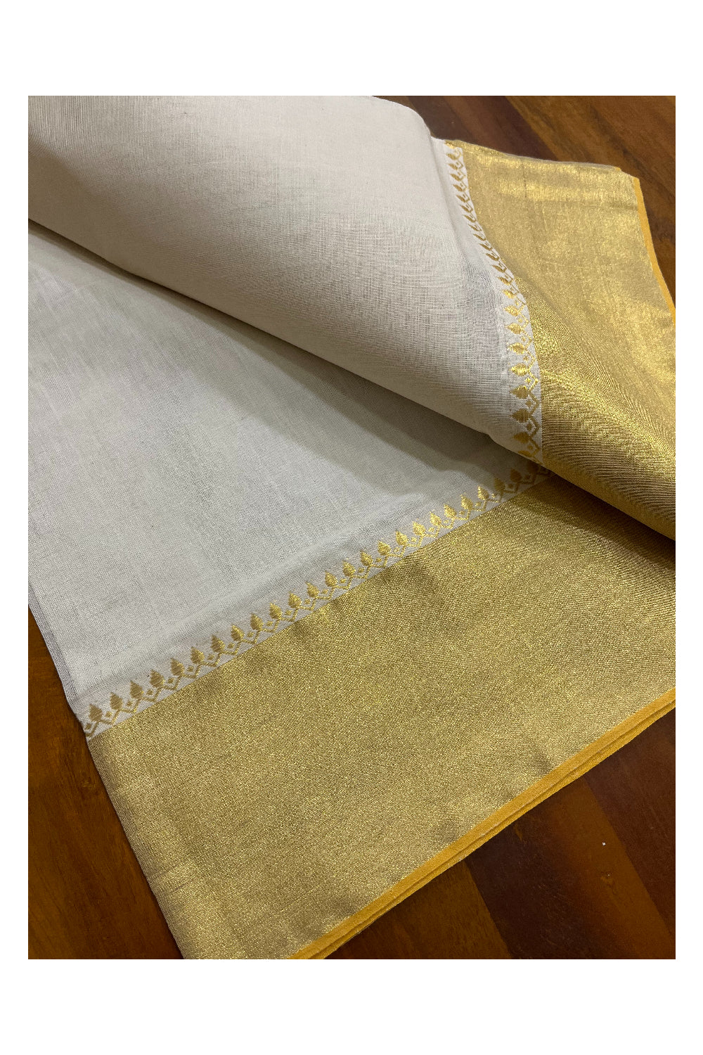 Southloom Super Premium Balaramapuram Handloom Cotton Unakkupaavu Wedding Pichippoovu Design Pudava Set Mundu 2.80 Mtrs (with Matching Blouse Piece)