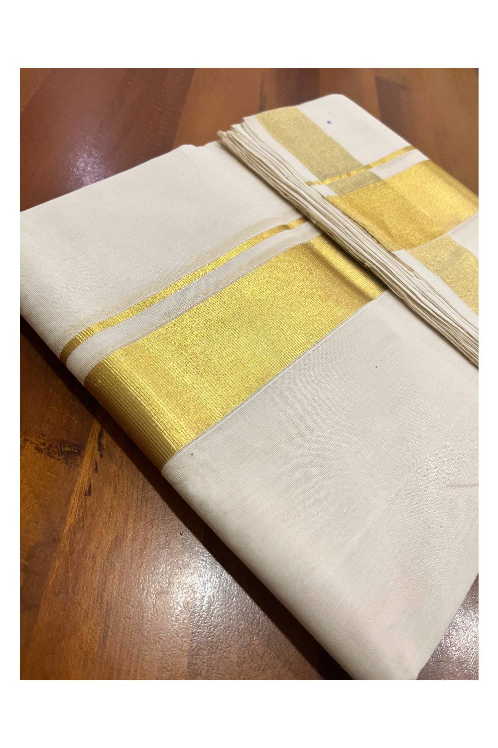 Southloom Premium Balaramapuram Unakkupaavu Handloom 2 inch Kasavu Mundu (South Indian Kerala Dhoti)