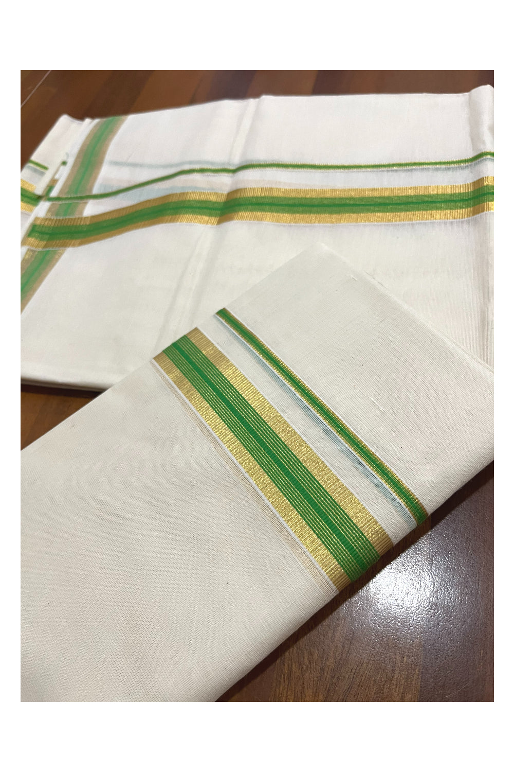 Pure Cotton Kerala Single Set Mundu (Mundum Neriyathum) with Light Green and Kasavu Border 2.80 Mtrs