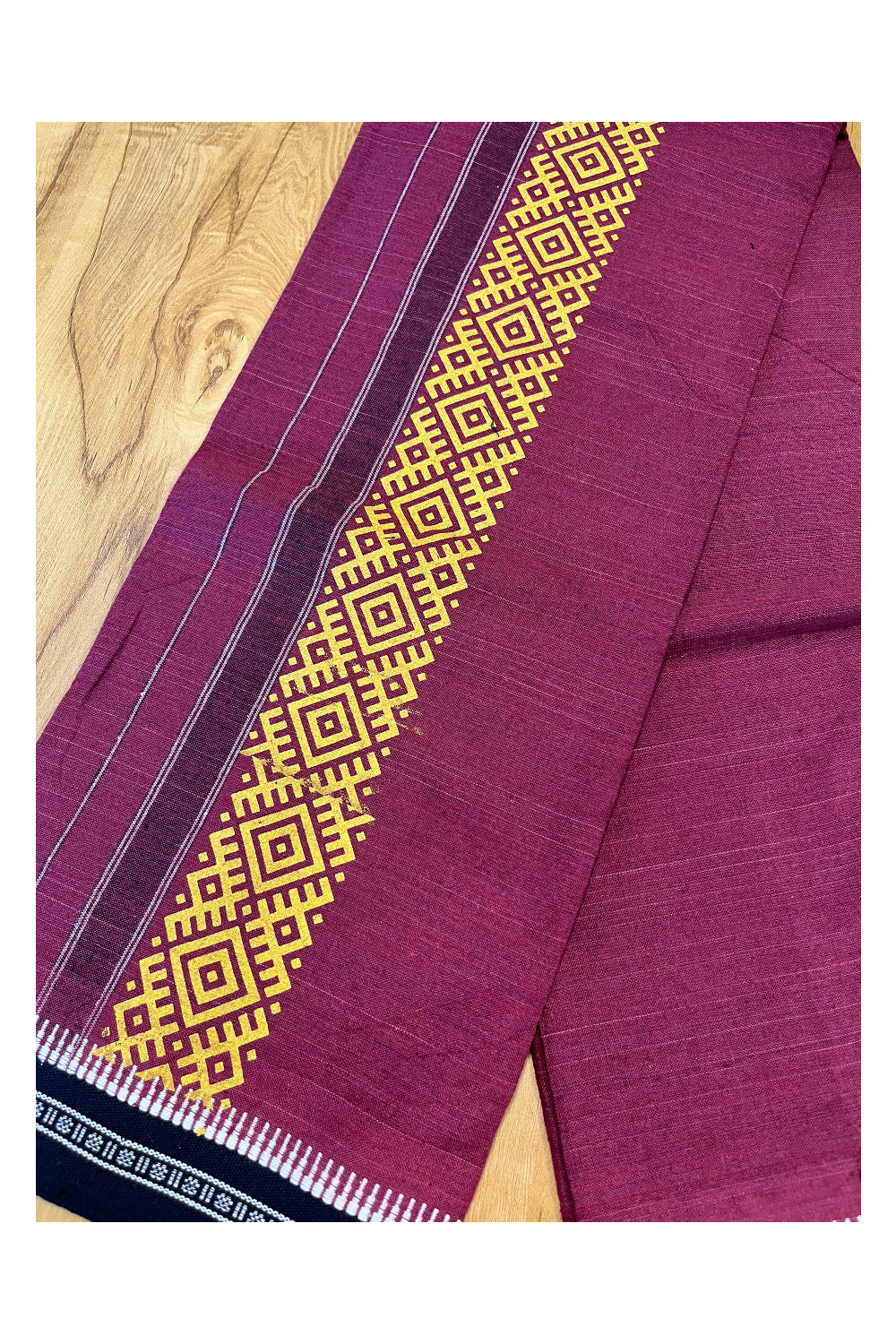 Southloom Maroon Printed Single Mundu / Otta Mundu / Lungi (South Indian Kerala Dhoti)