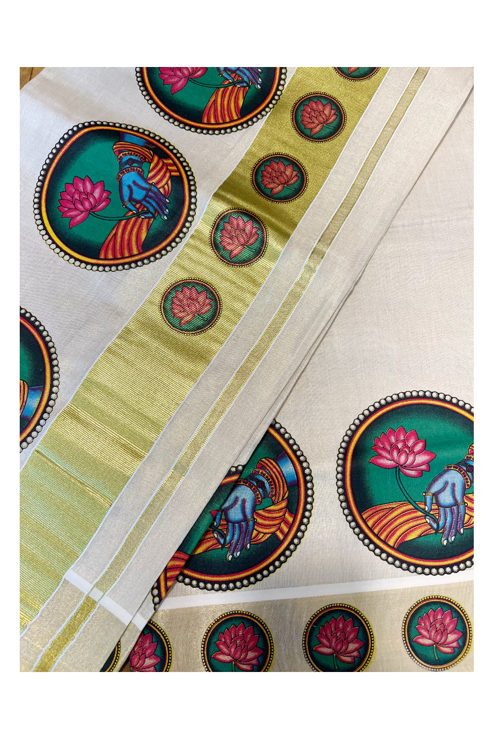 Southloom Kerala Tissue Kasavu Saree With Mural Printed