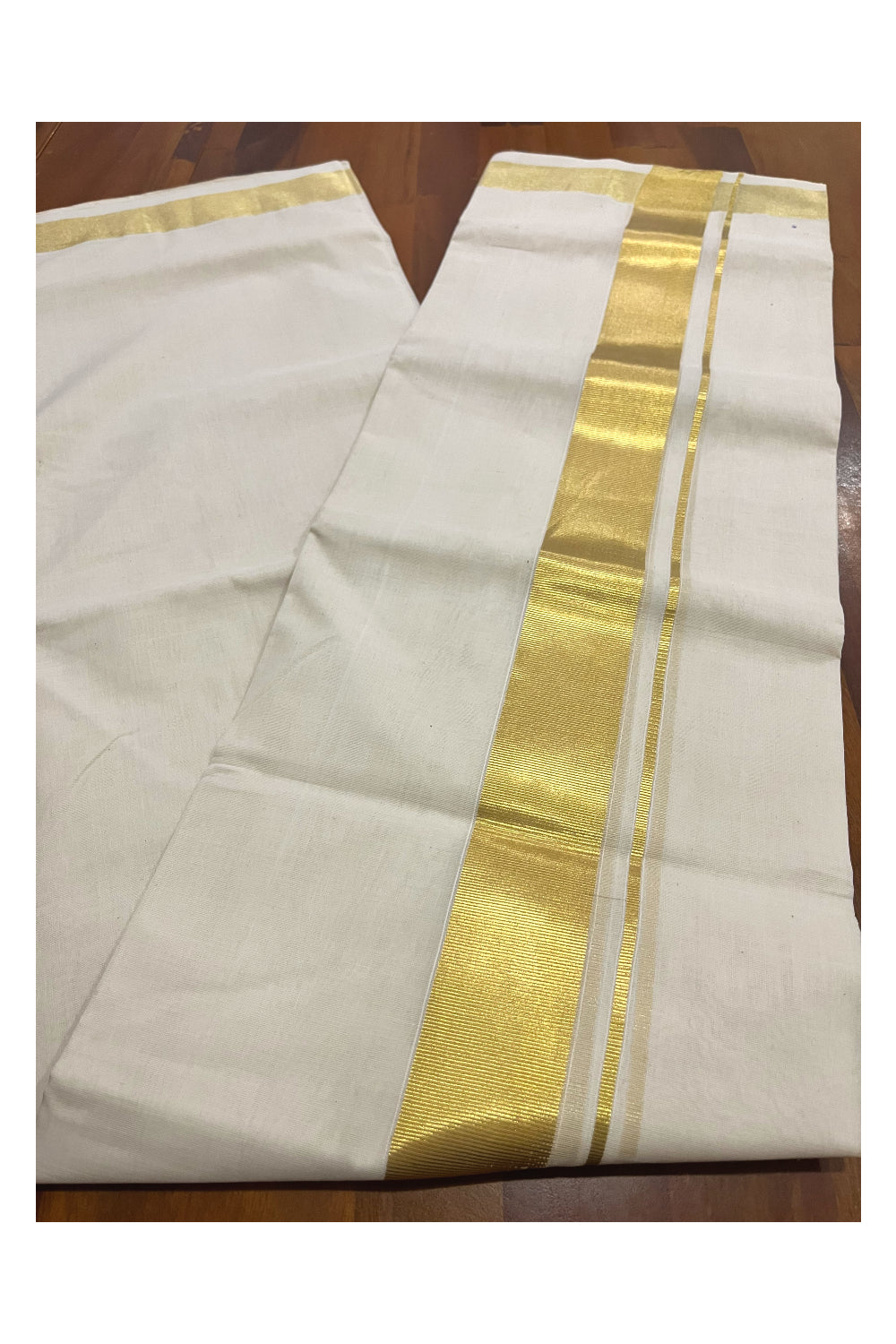 Southloom Premium Balaramapuram Unakkupaavu Handloom 2 inch Kasavu Mundu (South Indian Kerala Dhoti)