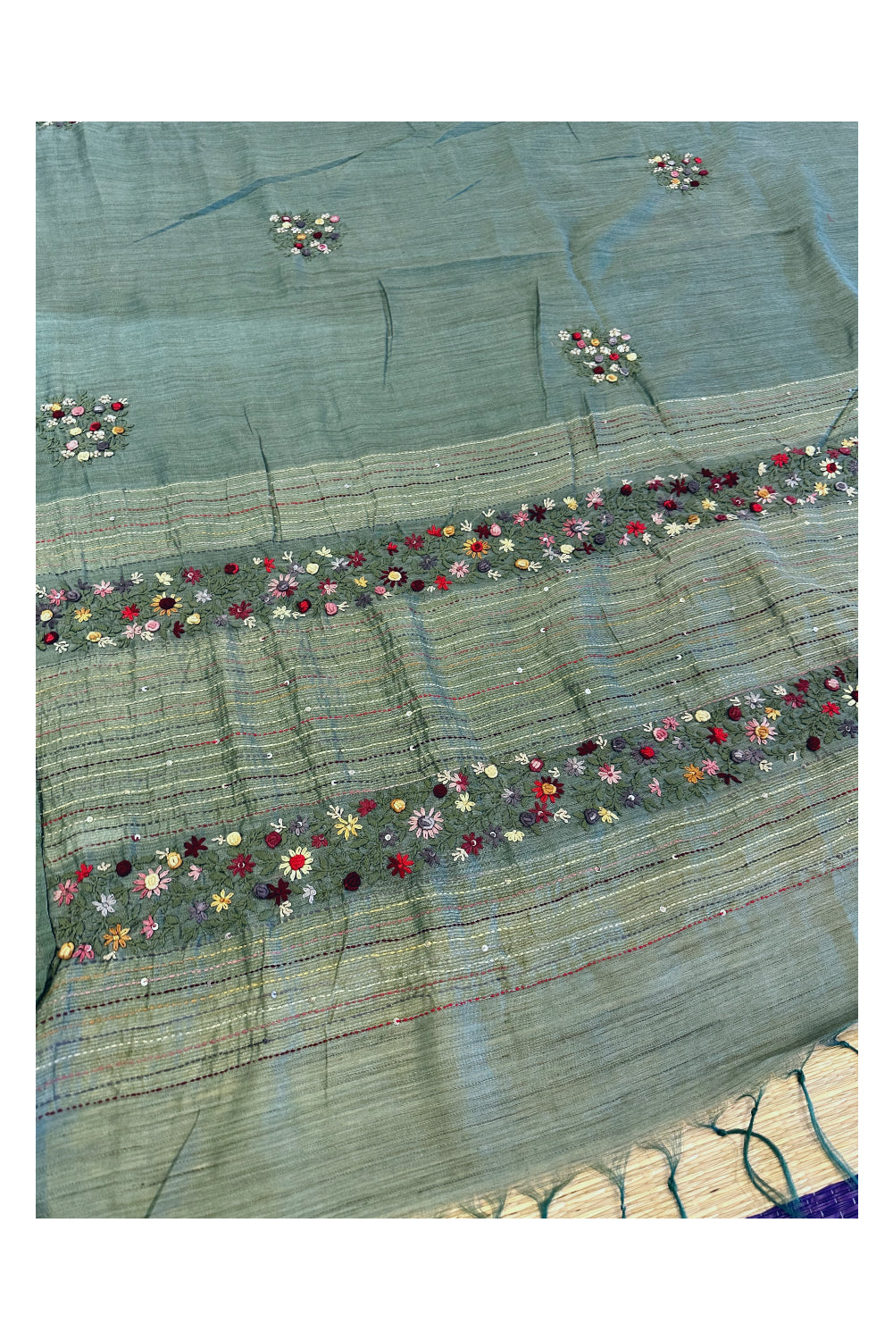 Southloom Green Linen Saree with Floral Hand Embroidered works