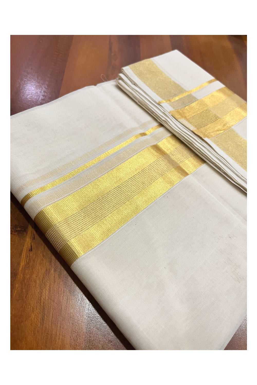 Southloom Premium Balaramapuram Unakkupaavu Handloom Kasavu Mundu (South Indian Kerala Dhoti)