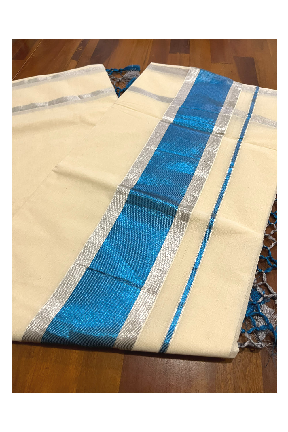 Pure Cotton Kerala Saree with Silver Border and Blue Kasavu Pallu