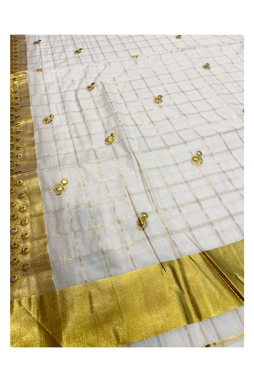 Kerala Cotton Kasavu Checked Saree with Embroidery Work On Body