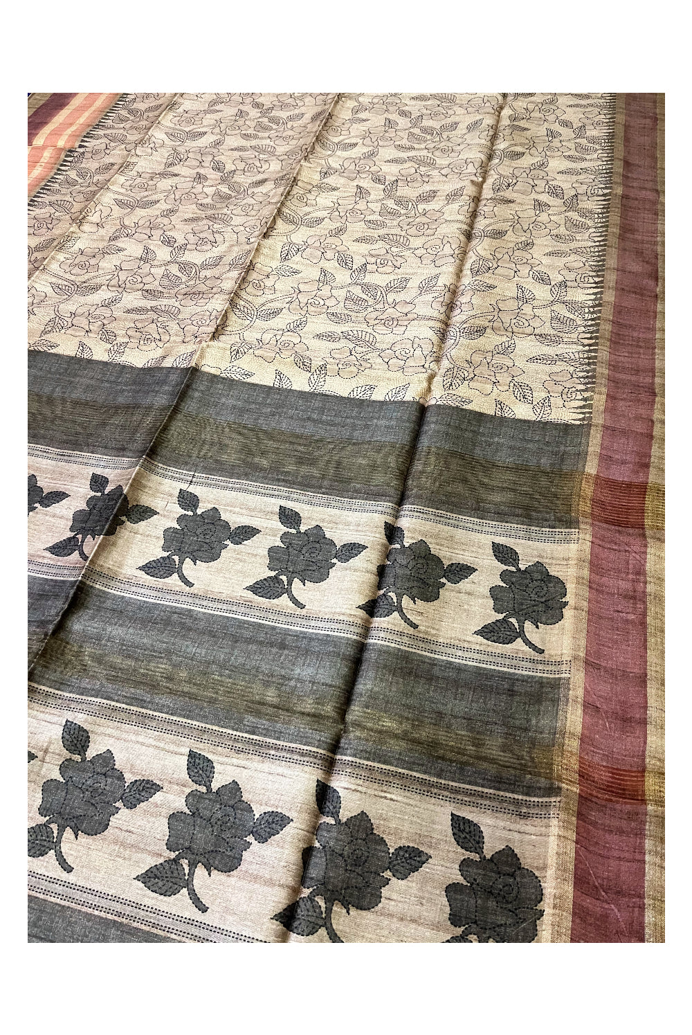 Southloom Semi Tussar Floral Woven Grey Designer Saree