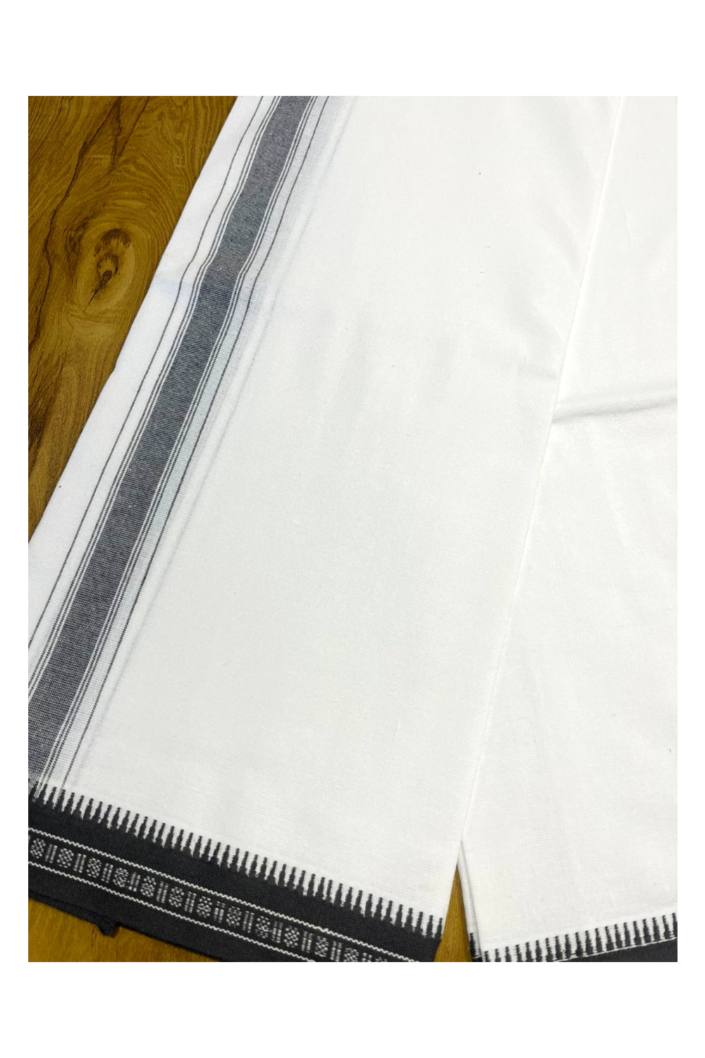 Southloom White And Grey Single Mundu / Otta Mundu / Lungi (South Indian Kerala Dhoti)